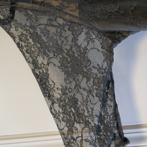 Kiyonna Luna Lace Dress - 4X - Picture 4 of 8